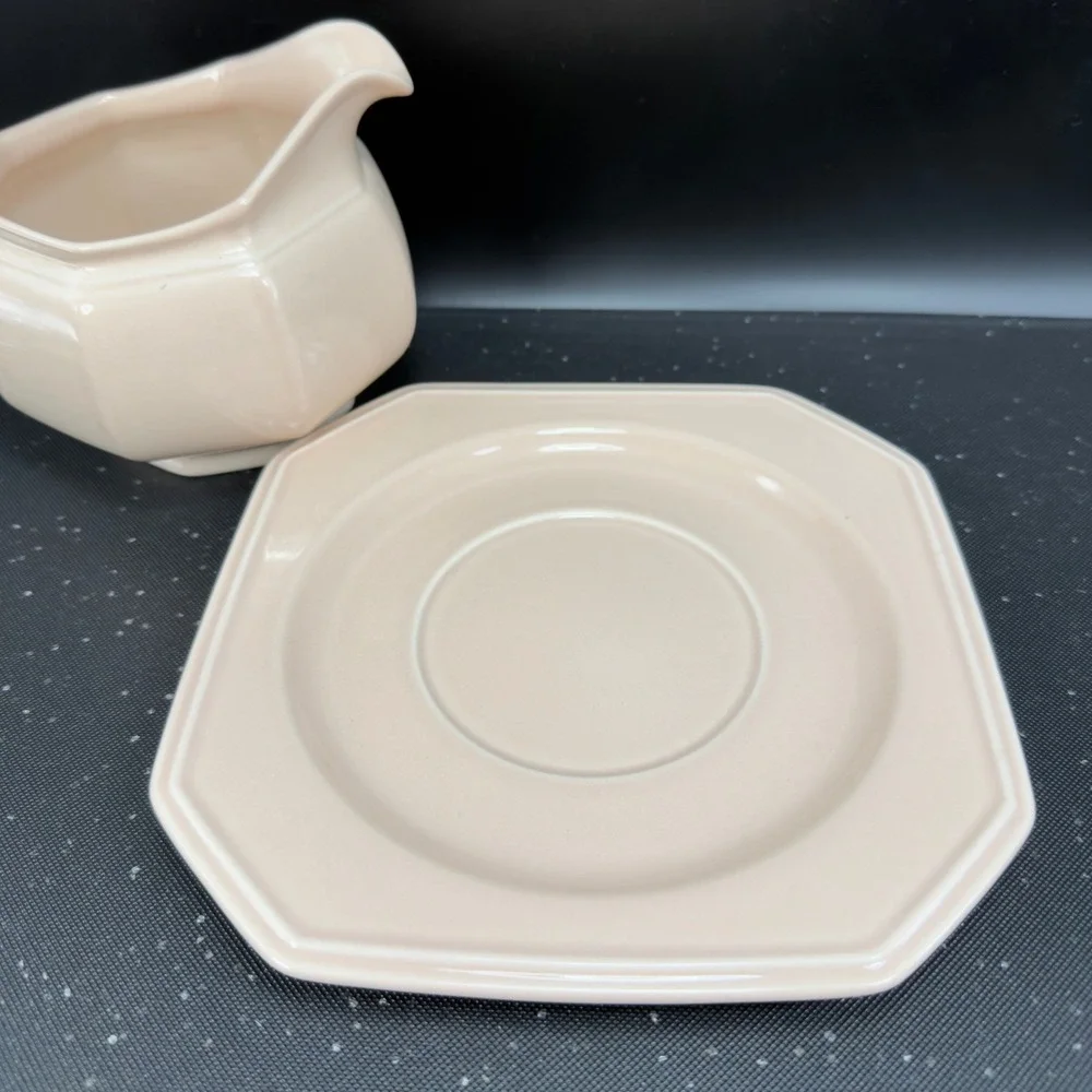 Mikasa English Chintz‎ Peach Bloom Gravy Boat and Underplate Japan Pink Ceramic